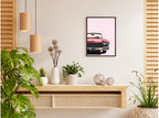 تنسيق توضيحي لبوستر Pink car بفريم في ركن منزلي